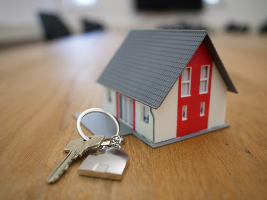 Заключать договоры аренды и купли-продажи недвижимости с Москвой станет проще